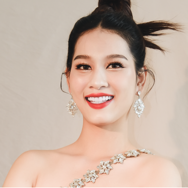 Hoa Khôi Tường Vy