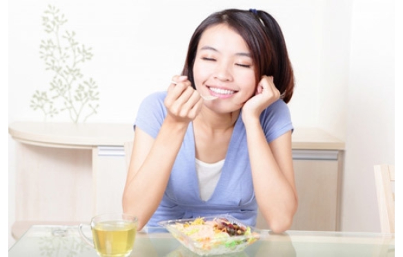 Bọc Răng Sứ Bao Lâu Thì Ăn Được? Những Điều Cần Biết Về Thời Gian Phục Hồi Sau Khi Làm