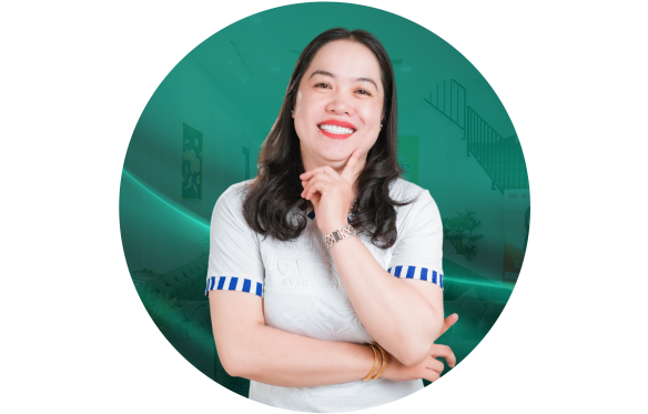 Chị Thúy Loan khi làm răng sứ cao cấp tại nha khoa Smile