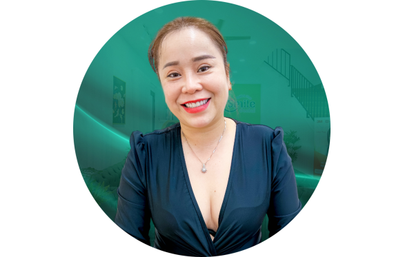 Chị Thúy Mai, 25 răng sứ Lava cao cấp